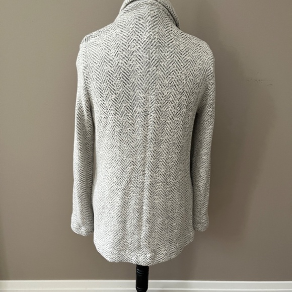 TopShop open front, herringbone tweed jacket with pockets. Size 6 - Picture 3 of 6